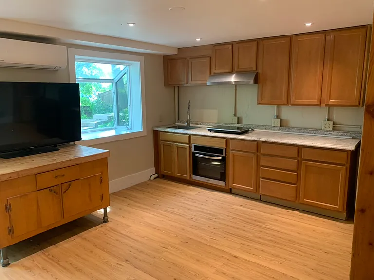 9020 SE Clinton St #B — Photo 11