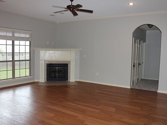 2nd image of 6004 Reveille Ct