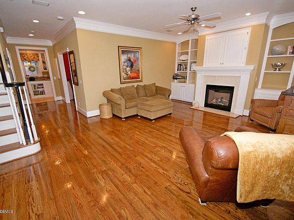 55 Park Square North4