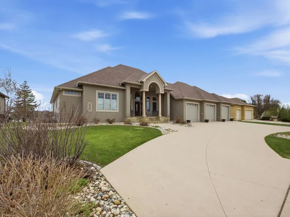 1827 7th St E, West Fargo, ND 58078