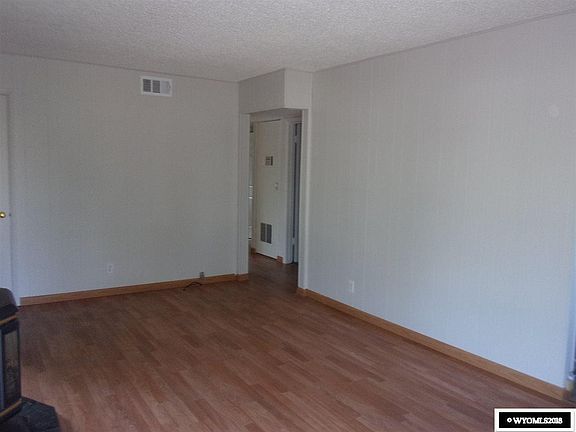 4th image of 49 Astle Ave