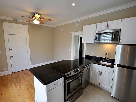 3rd image of 1819 W Hills Ave APT 4A