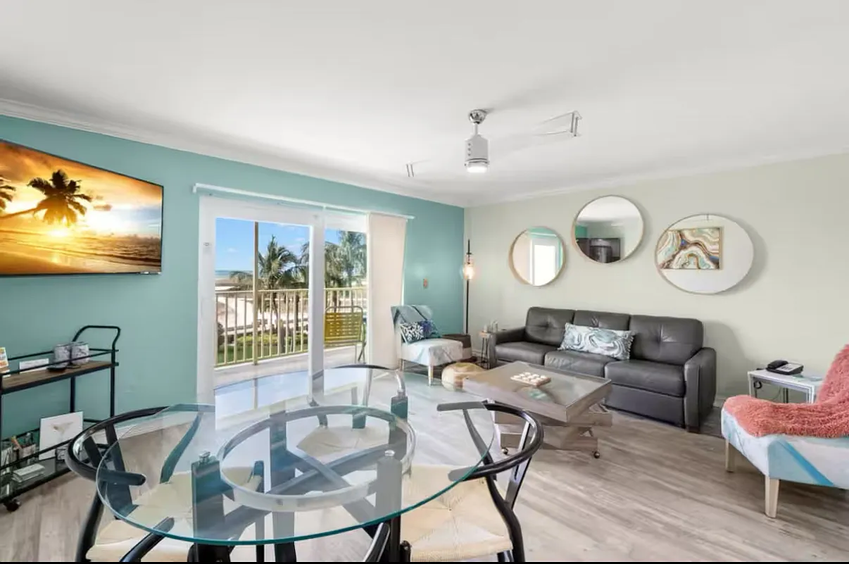 1 bed, 868 sqft, $2,500 — Photo 2