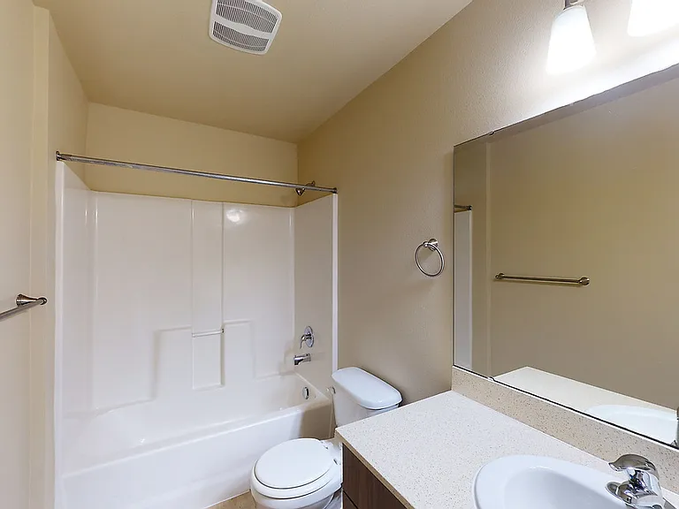 Woodland Commons — Photo 13