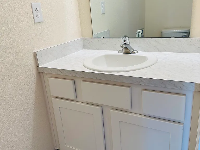 43 Pomona Way — Photo 4