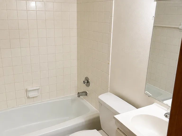 Freedom Park Apartments — Photo 22