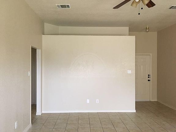 2nd image of 3611 Julia Ln