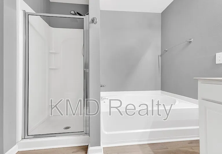 9598 Walkers Glen Dr — Photo 17