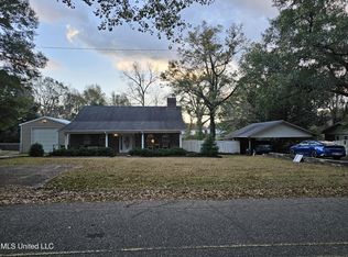 1738 Walton Ave, Wiggins, MS 39577