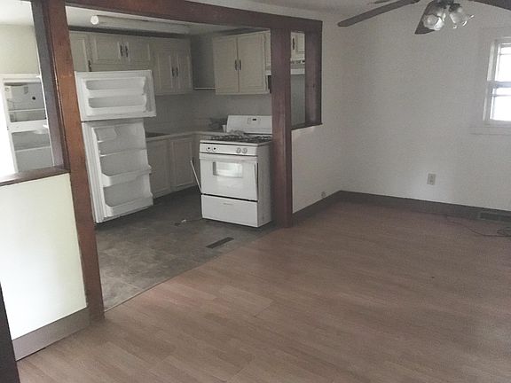 Dining Room / Kitchen