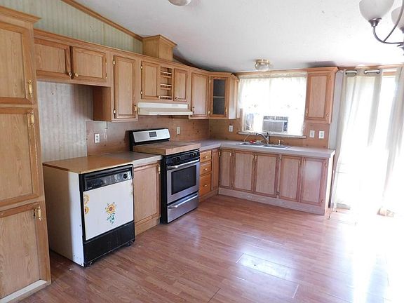 2nd image of 11498 Millers St