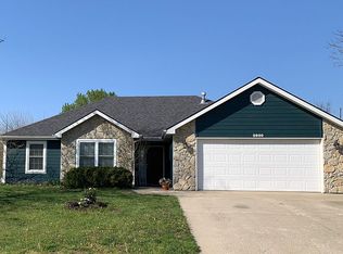 2900 Winston Dr, Lawrence, KS 66049