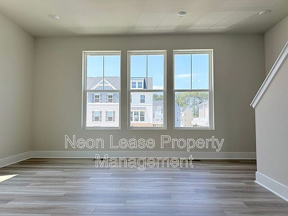 3rd image of 29894 Bankert Dr