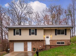 5013 Buffy Dr, Cross Lanes, WV 25313