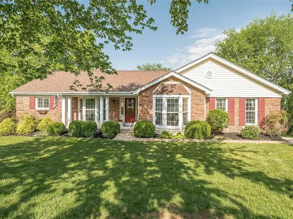 16316 Hillcroft Ct, Chesterfield, MO 63005