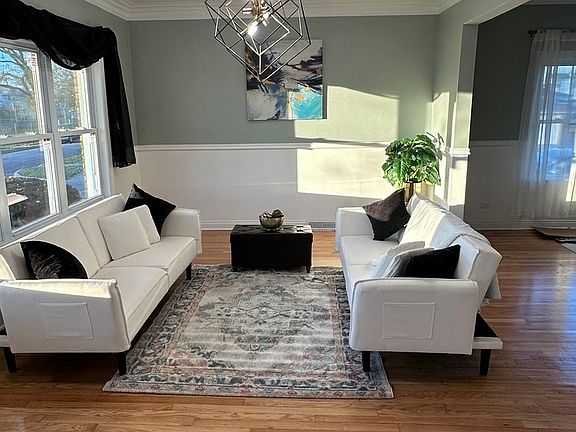 4th image of 701 S 10th Ave