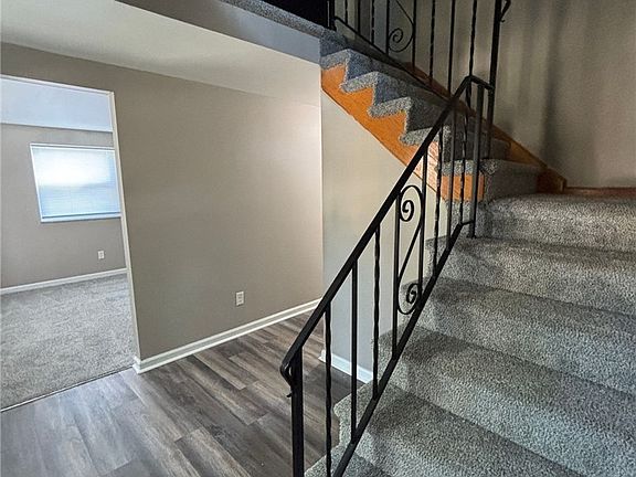 2nd image of 6435 Highbury Rd
