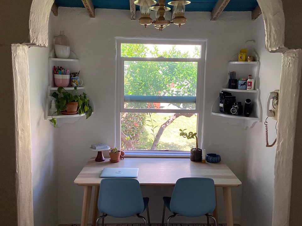 KITCHEN NOOK