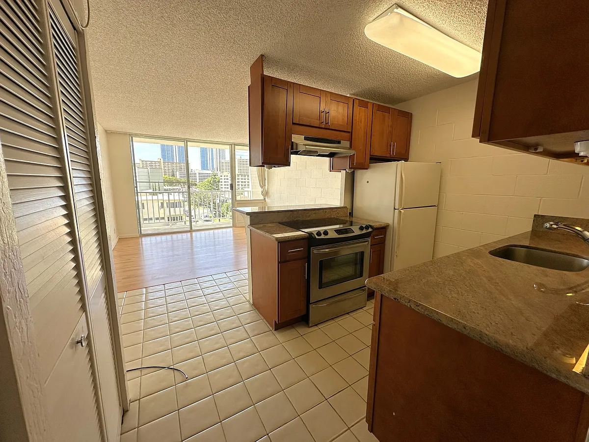 Building Photo - 1717 Citron St #501