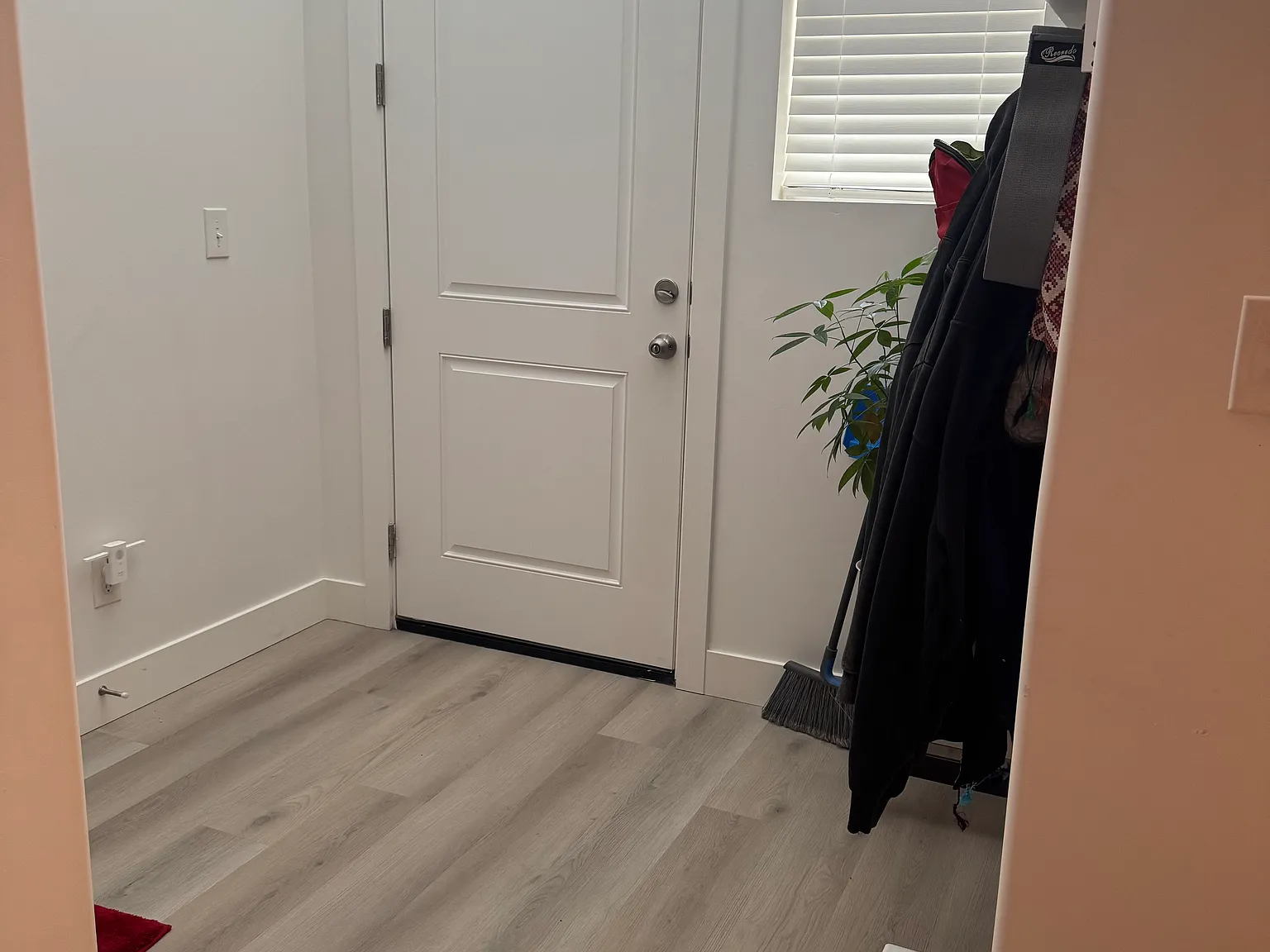 3 bed, 2.5 bath, 1695 sqft, $2,500 — Photo 3