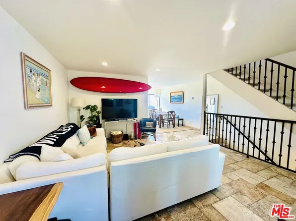 29239 Heathercliff Rd APT 3, Malibu, CA 90265