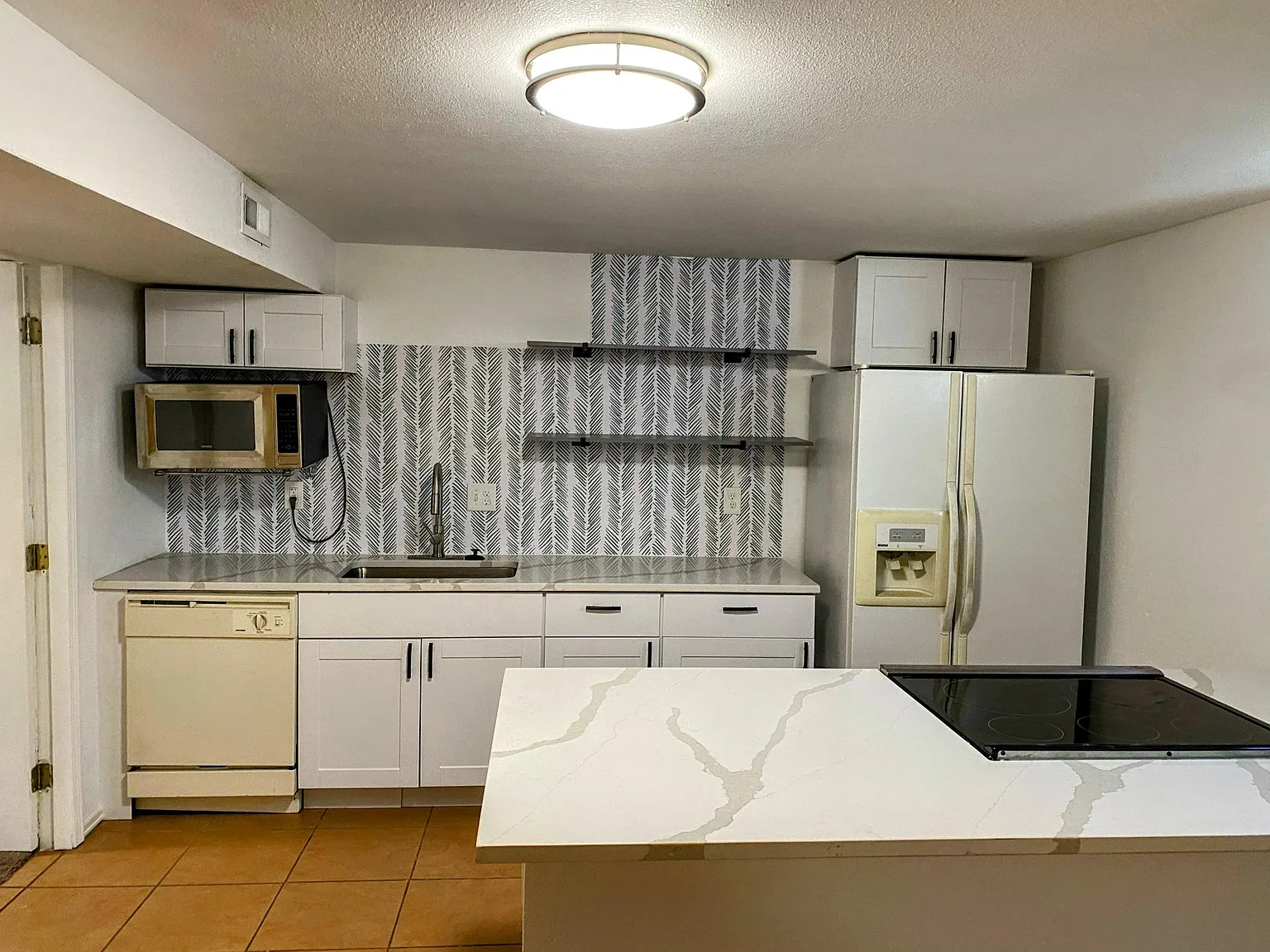 3 bed, 1400 sqft, $1,900 — Photo 4