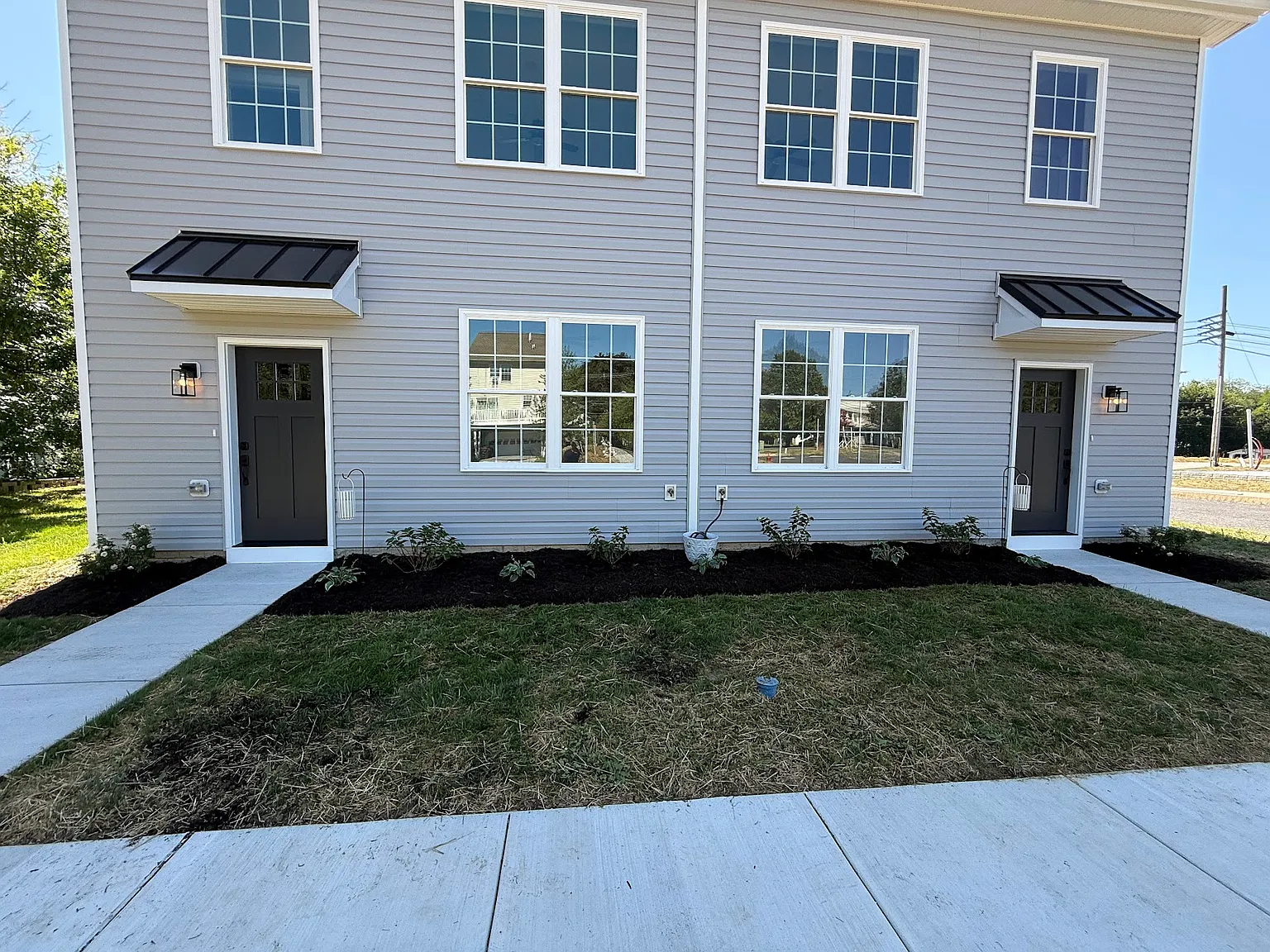 4 bed, 1800 sqft, $2,000 — Photo 2