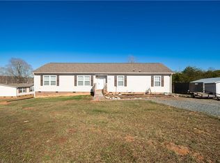 1020 Kayla Ridge Rd, Walnut Cove, NC 27052