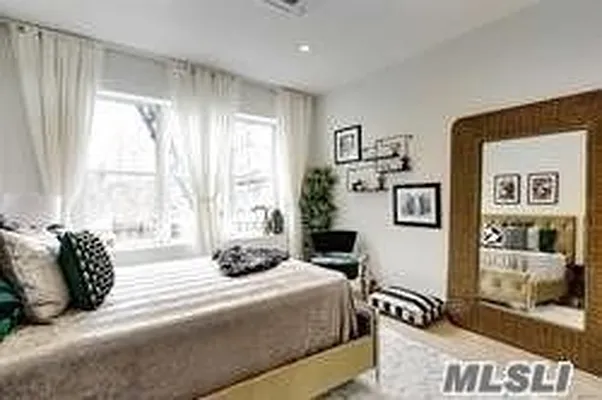 Sold by Berkshire Hathaway HomeServices Laffey International Realty | media 21