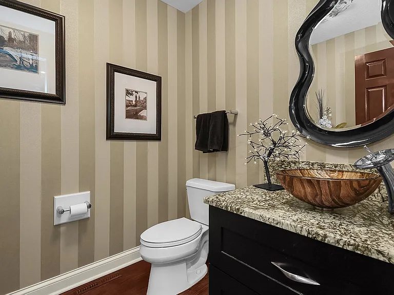 5464 Sandy Dr — Photo 24