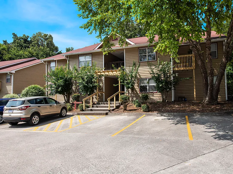 Park Hills Apartments — Photo 16