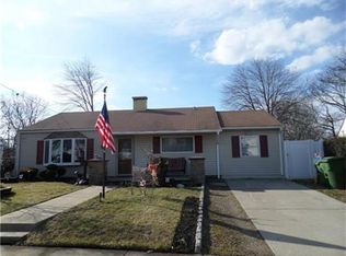 6 Baxter Rd, Edison, NJ 08817