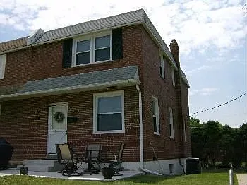 551 Michell St photo 1