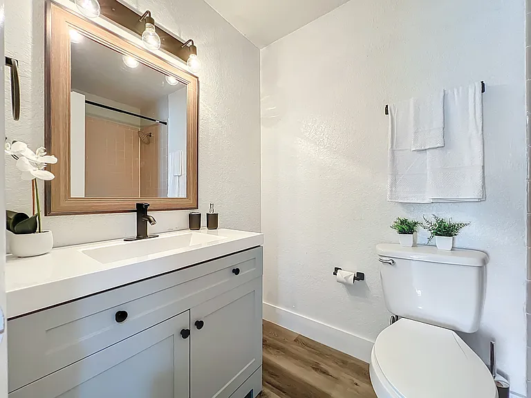 11562 Westwood Blvd #934 — Photo 12