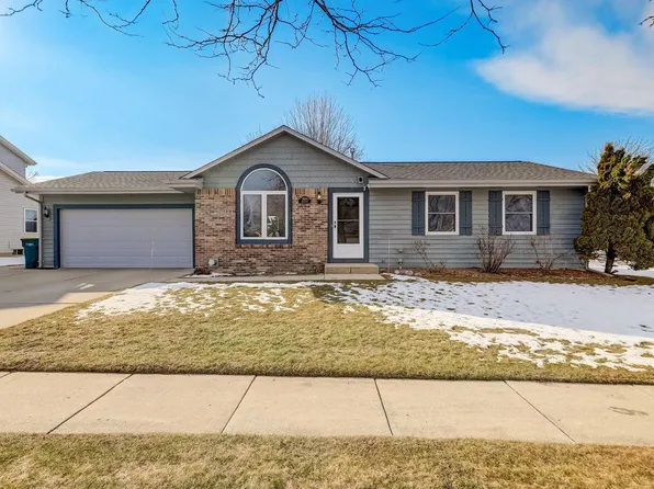 W199N17131 Ridgeway DRIVE, Jackson, WI 53037
