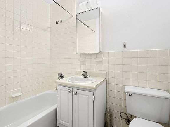 5th image of 27 W 127th St APT 2