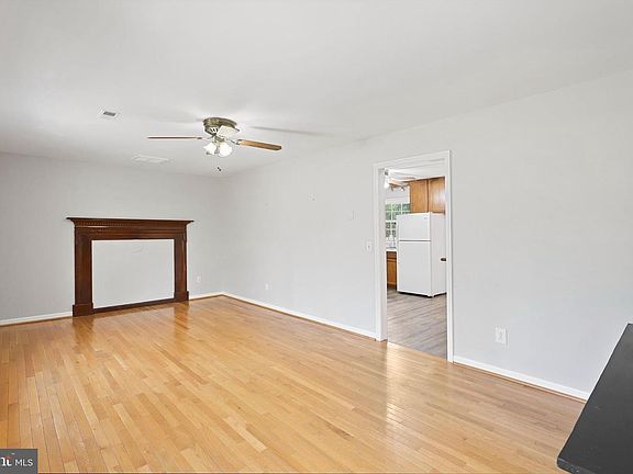 5th image of 15366 Black Hill Rd