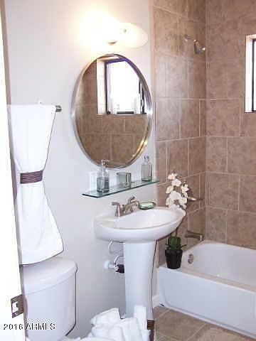 2nd image of 314 W Earll Dr #105