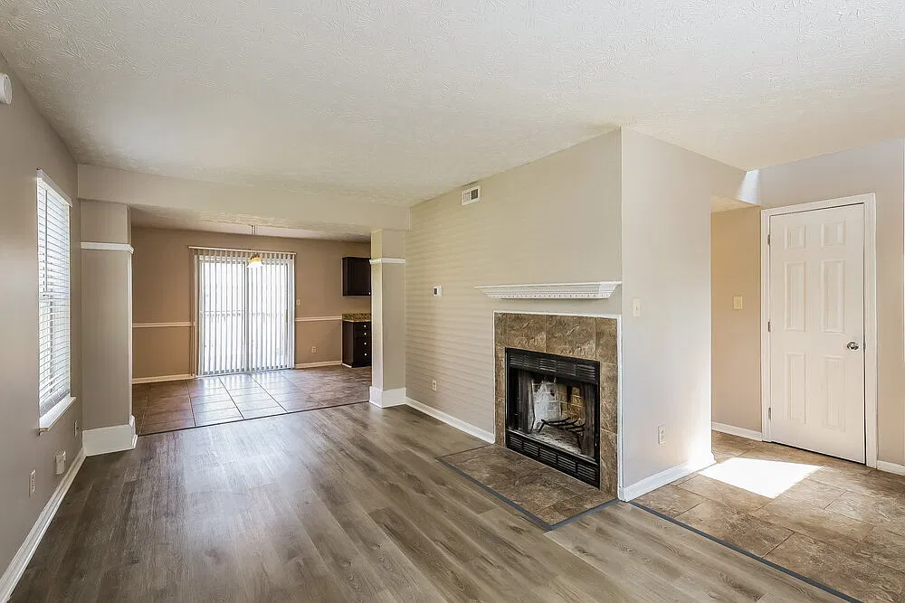 3 bed, 2.5 bath, 1380 sqft, $1,715 — Photo 4