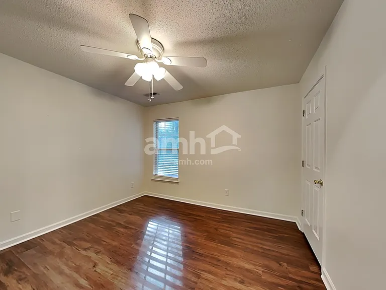 316 Windsong Dr — Photo 17