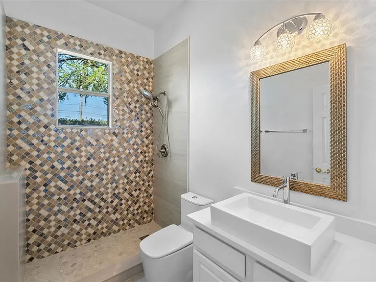 13121 Zori Ln — Photo 16