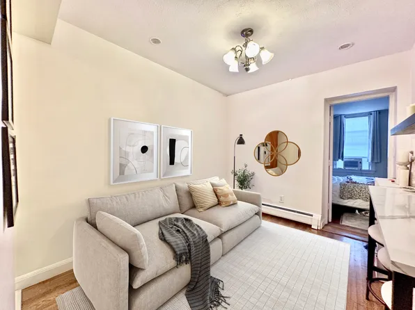 817 E Broadway APT 1, Boston, MA 02127