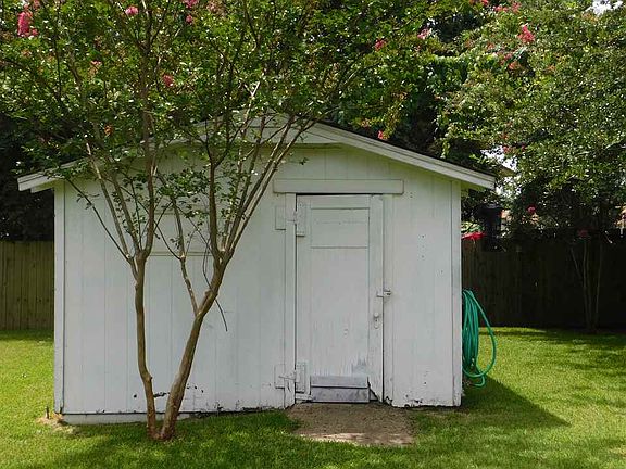 3rd image of 3307 Barkwood St