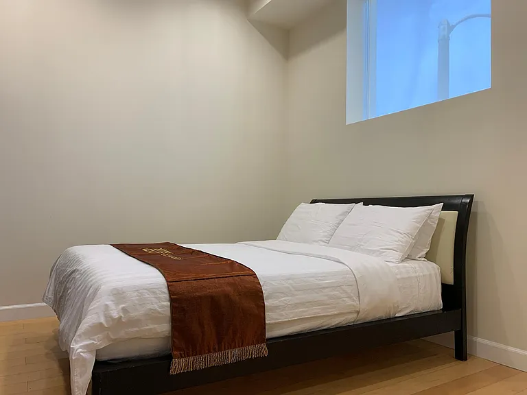 Suite #9 - 2 bed/1 bath - 979 sq ft.