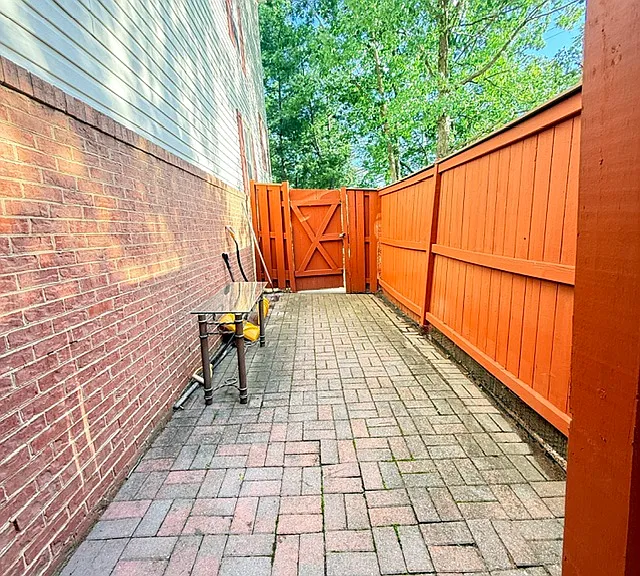 Willow Stream Ln — Photo 12