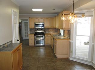 13634 Tynecastle Ln, Matthews, NC 28105