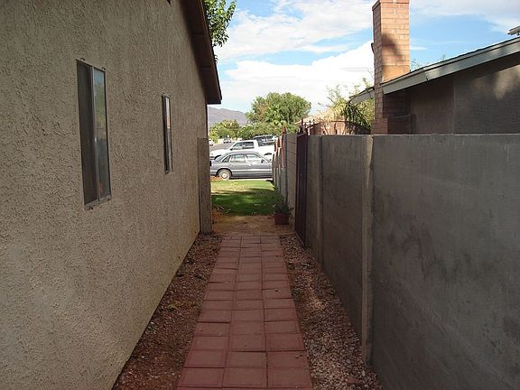 side backyard access
