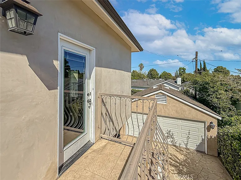 5960 Balcom Ave — Photo 34