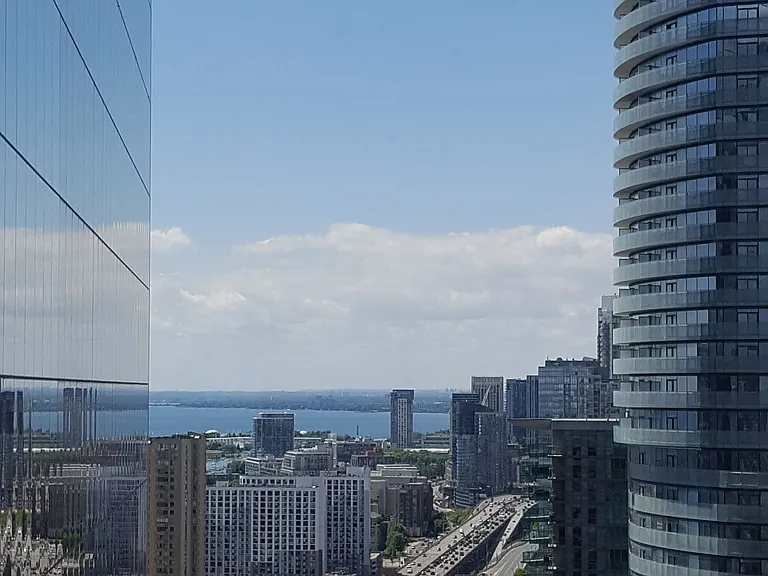100 Harbour St #3401 — Photo 2