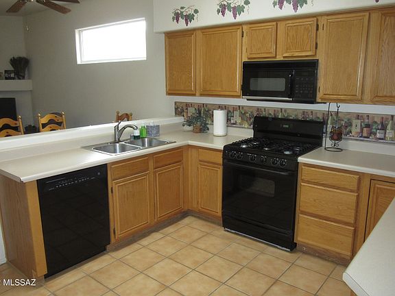 3rd image of 784 W Clear Creek Way